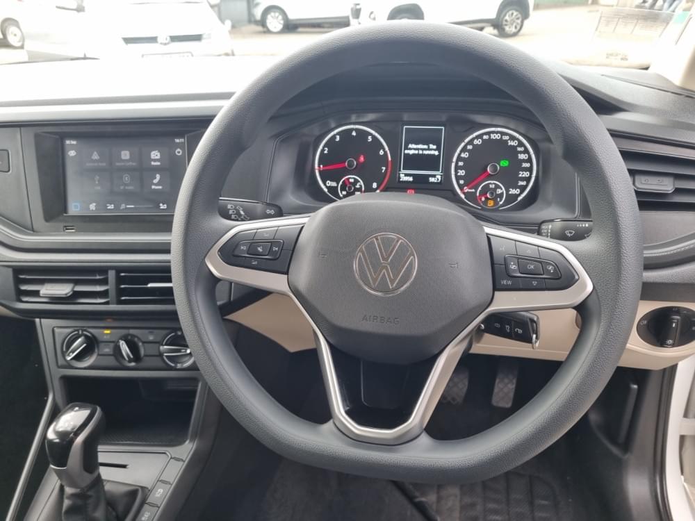 Volkswagen Polo Sedan 1.6 Tiptronic