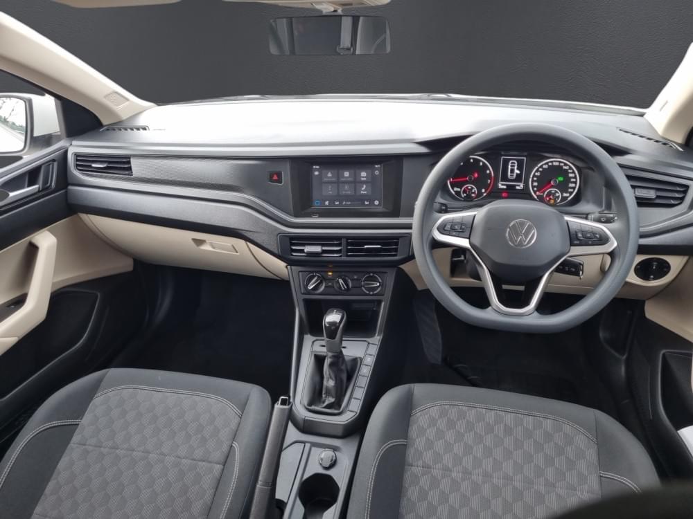 Volkswagen Polo Sedan 1.6 Tiptronic