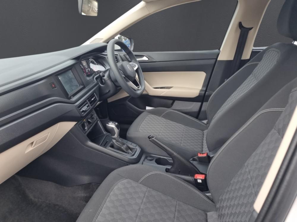 Volkswagen Polo Sedan 1.6 Tiptronic