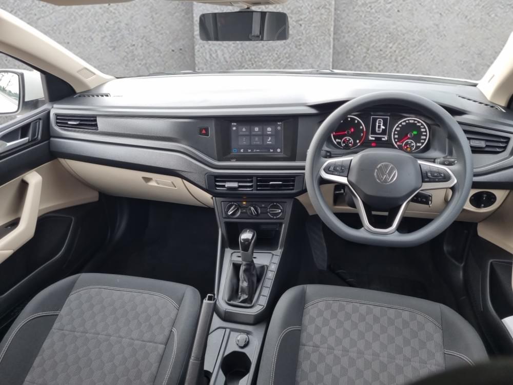 Volkswagen Polo Sedan 1.6 Tiptronic