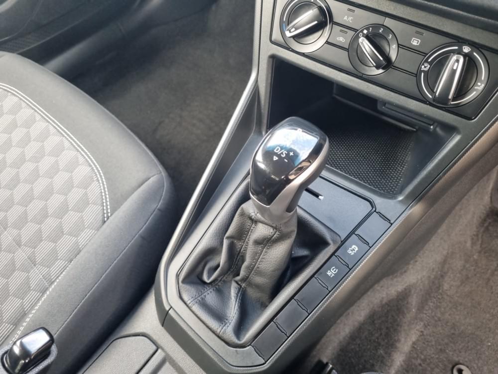 Volkswagen Polo Sedan 1.6 Tiptronic