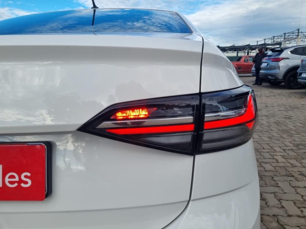 Volkswagen Polo Sedan 1.6 Tiptronic