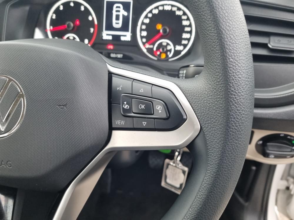 Volkswagen Polo Sedan 1.6 Base