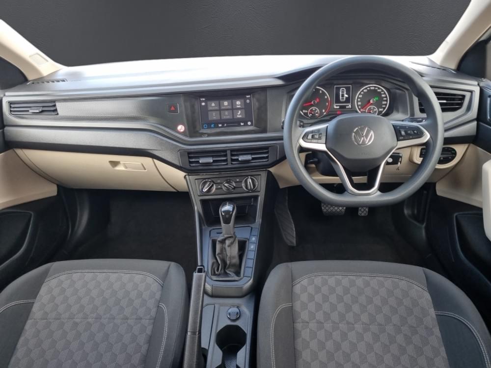 Volkswagen Polo Sedan 1.6 Tiptronic