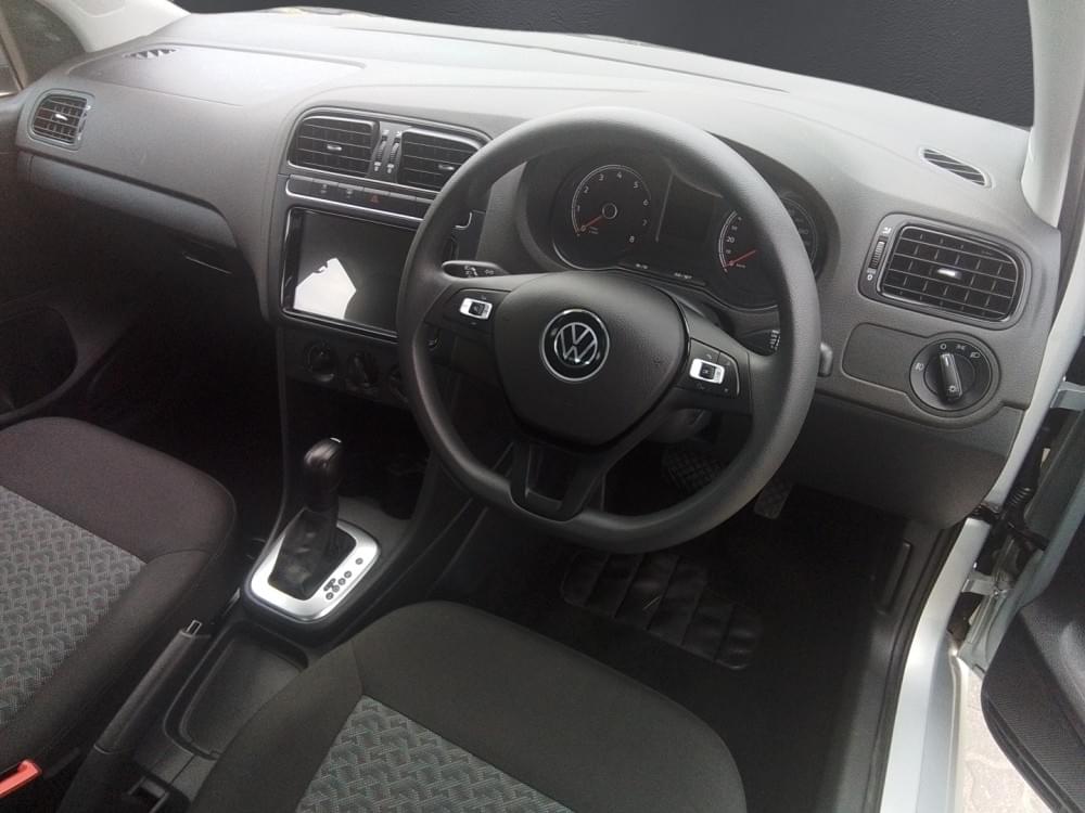 Volkswagen Polo Vivo Hatch 1.6 Life Tipt