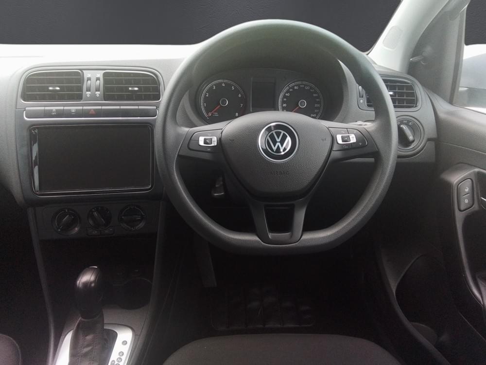 Volkswagen Polo Vivo Hatch 1.6 Life Tipt
