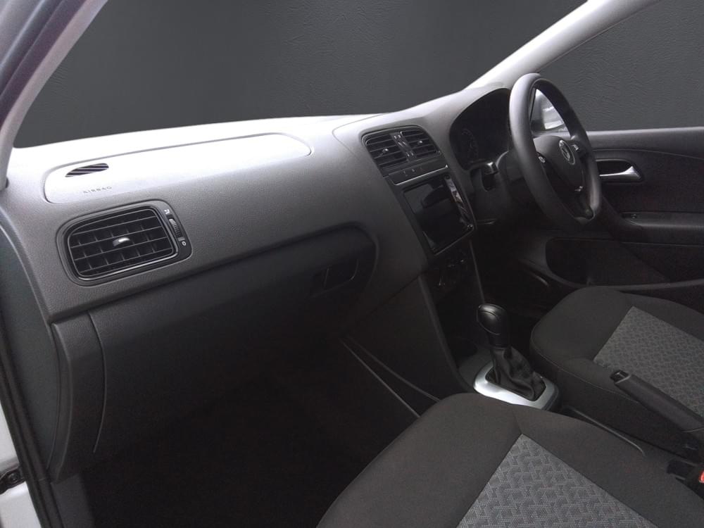 Volkswagen N/A 1.6 Life Tipt