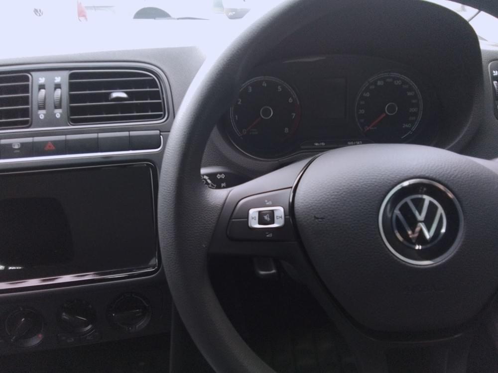 Volkswagen N/A 1.6 Life Tipt