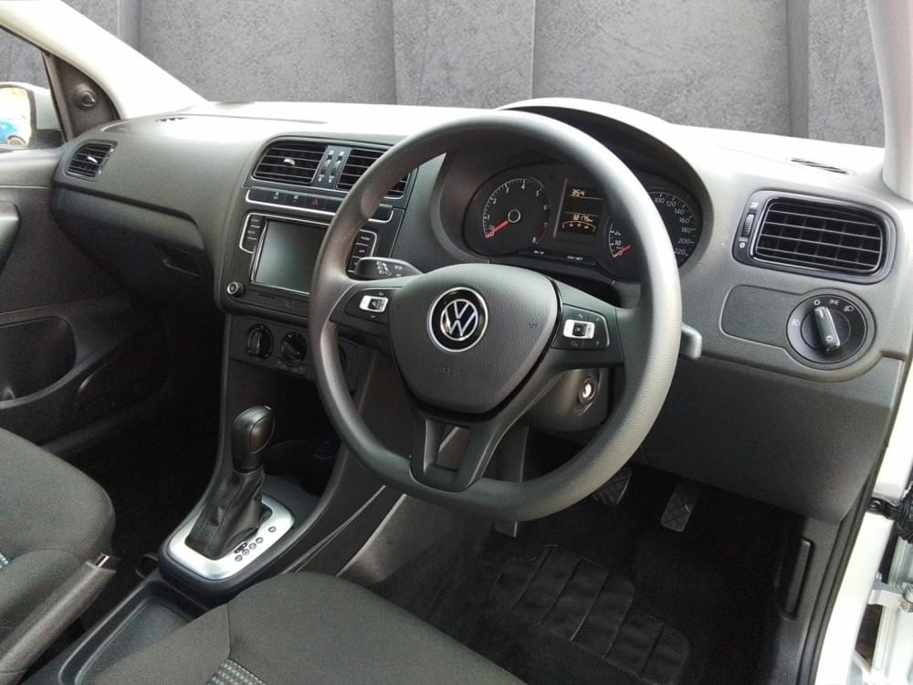 Volkswagen Polo Vivo Hatch 1.6 Comfortline Tiptronic