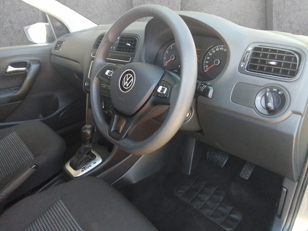 Volkswagen Polo Vivo Hatch 1.6 Comfortline Tiptronic