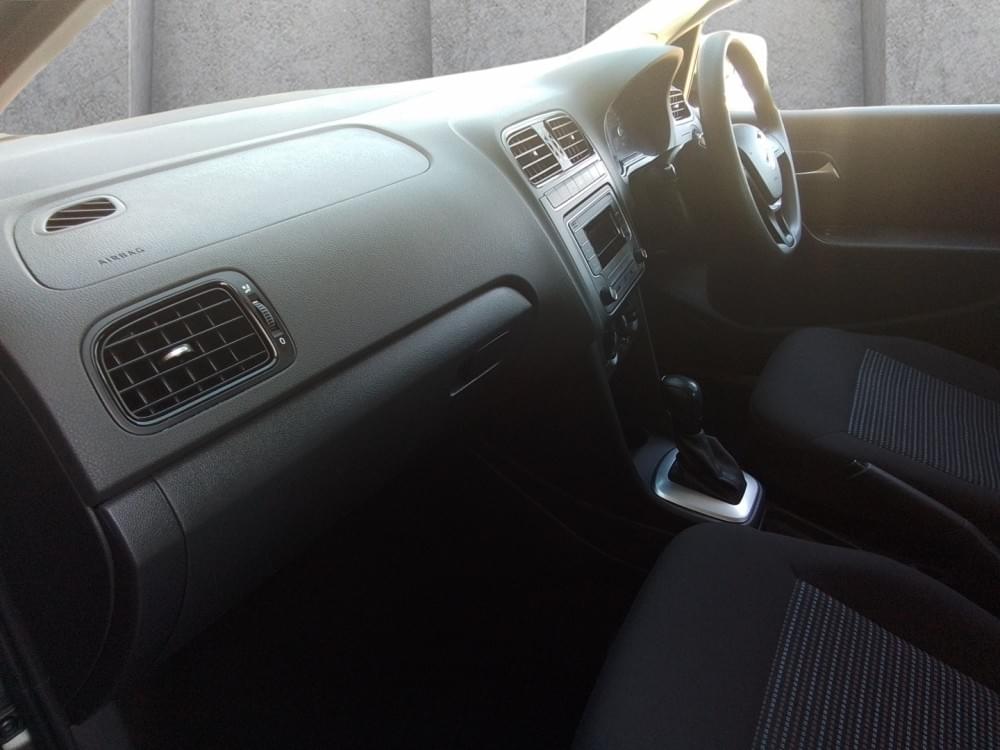 Volkswagen Polo Vivo Hatch 1.6 Comfortline Tiptronic