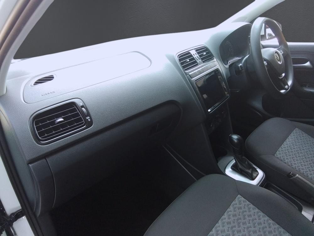 Volkswagen Polo Vivo Hatch 1.6 Life Tipt