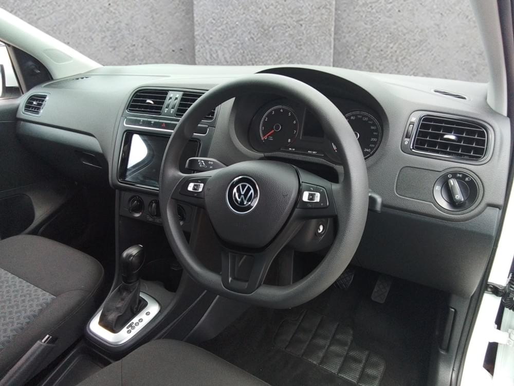 Volkswagen Polo Vivo Hatch 1.6 Life