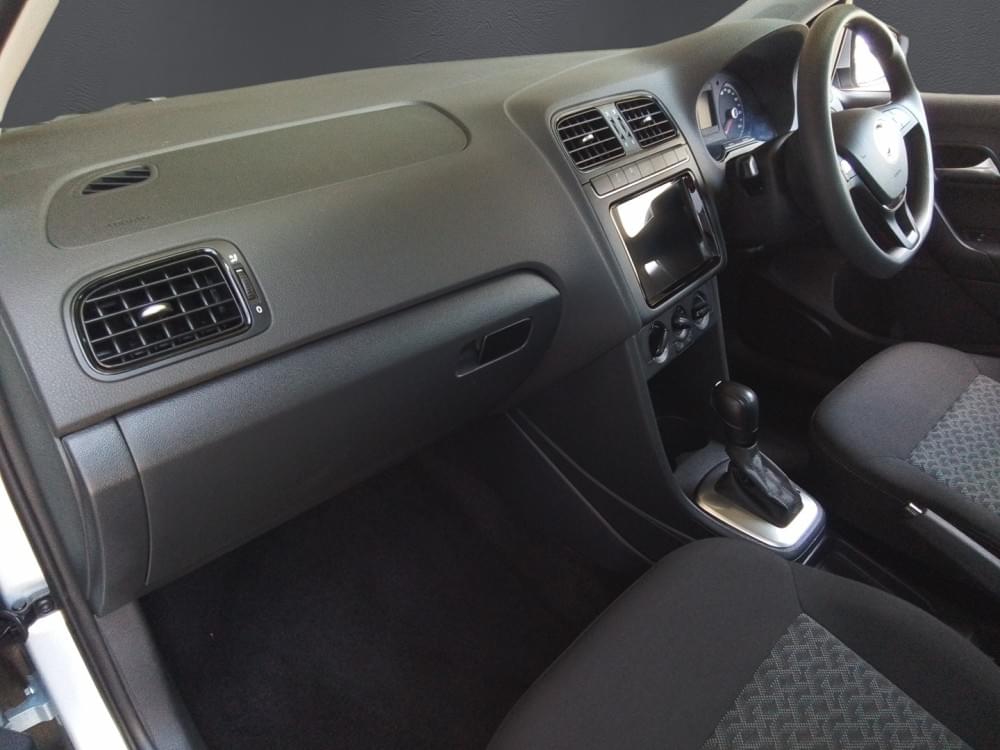 Volkswagen Polo Vivo Hatch 1.6 Life Tipt
