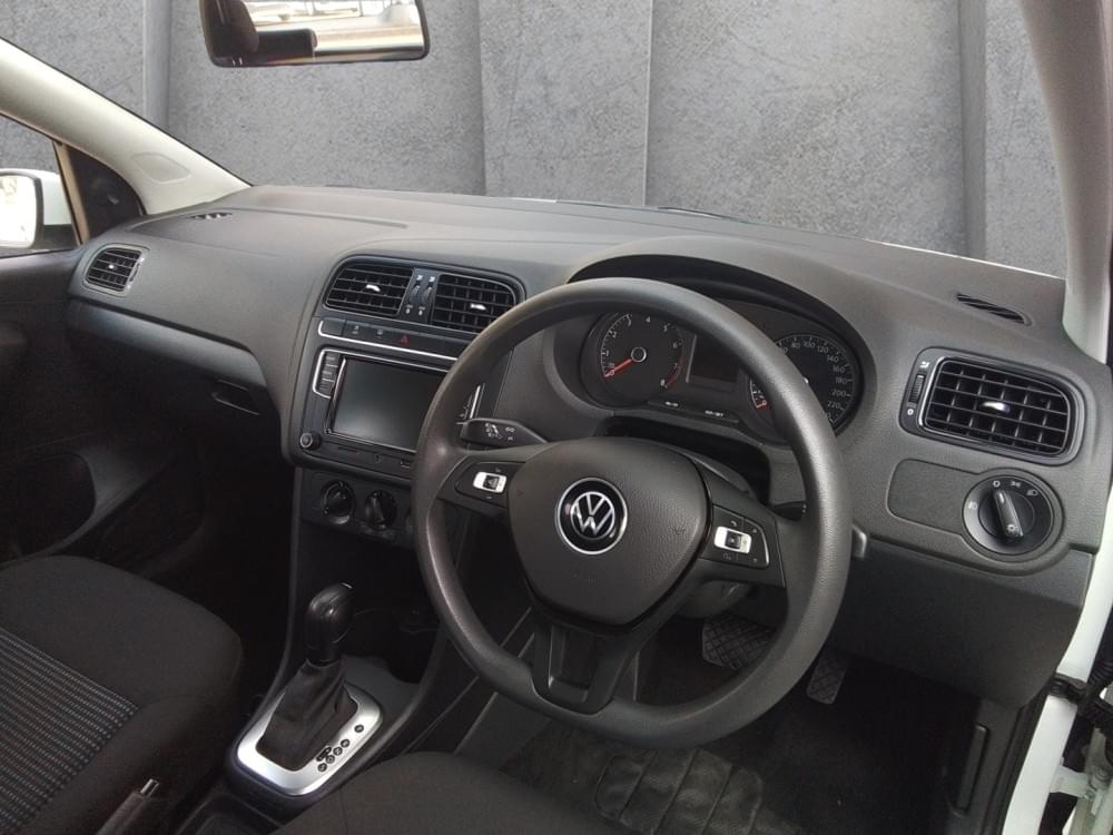 Volkswagen Polo Vivo Hatch 1.6 Comfortline Tiptronic