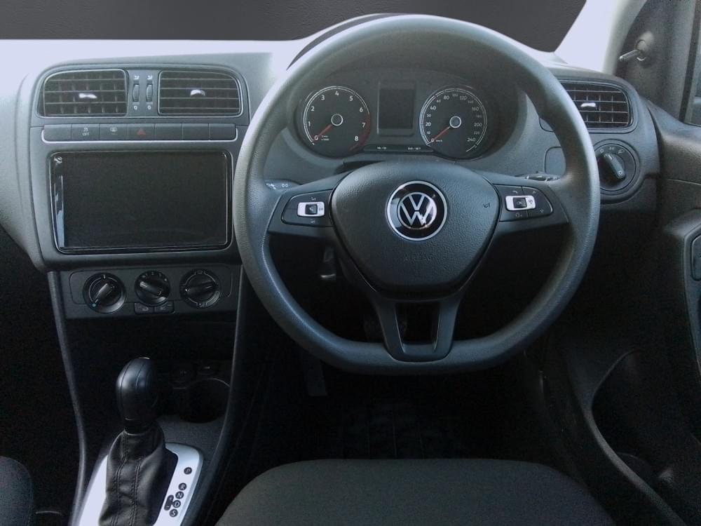 Volkswagen Polo Vivo Hatch 1.6 Life Tipt