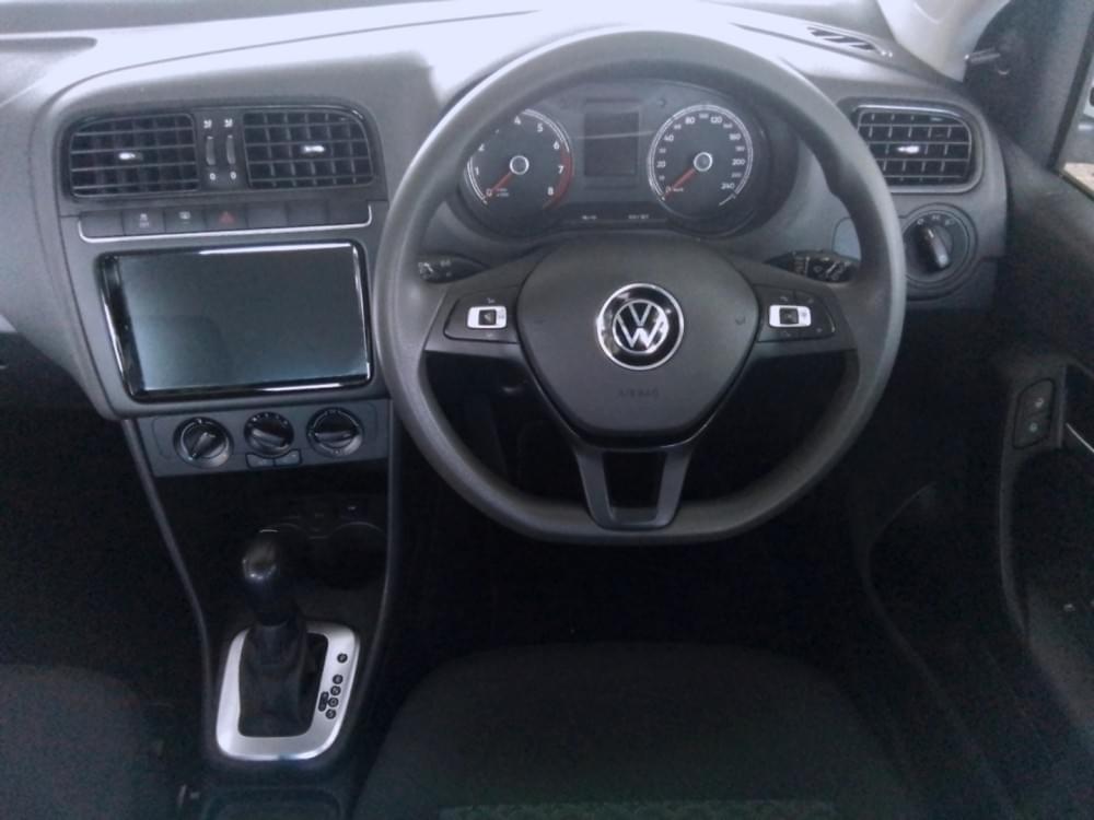 Volkswagen Polo Vivo Hatch 1.6 Life Tipt