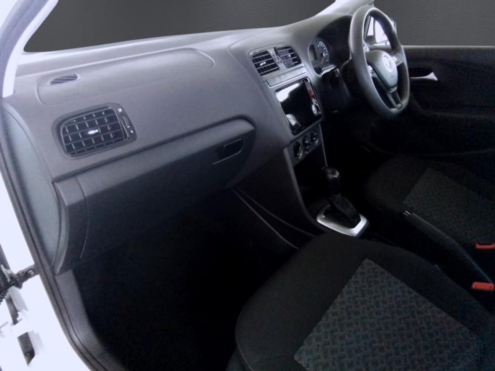 Volkswagen Polo Vivo Hatch 1.6 Life Tipt