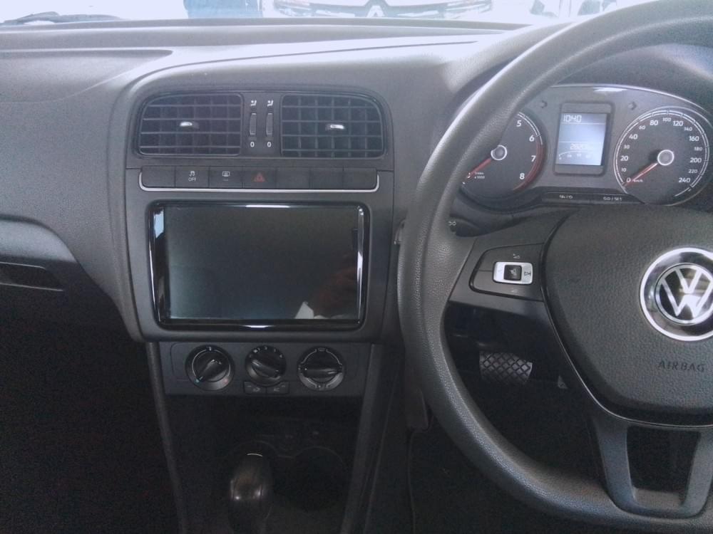 Volkswagen Polo Vivo Hatch 1.6 Life Tipt