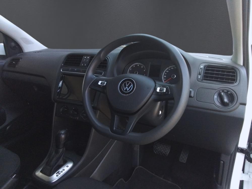 Volkswagen Polo Vivo Hatch 1.6 Life Tipt