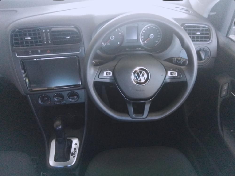 Volkswagen Polo Vivo Hatch 1.6 Life Tipt