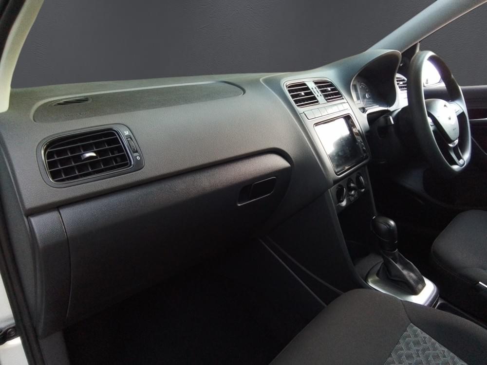 Volkswagen Polo Vivo Hatch 1.6 Life Tipt