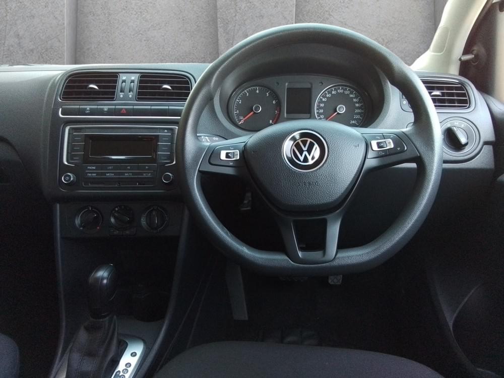Volkswagen Polo Vivo Hatch 1.6 Comfortline Tiptronic
