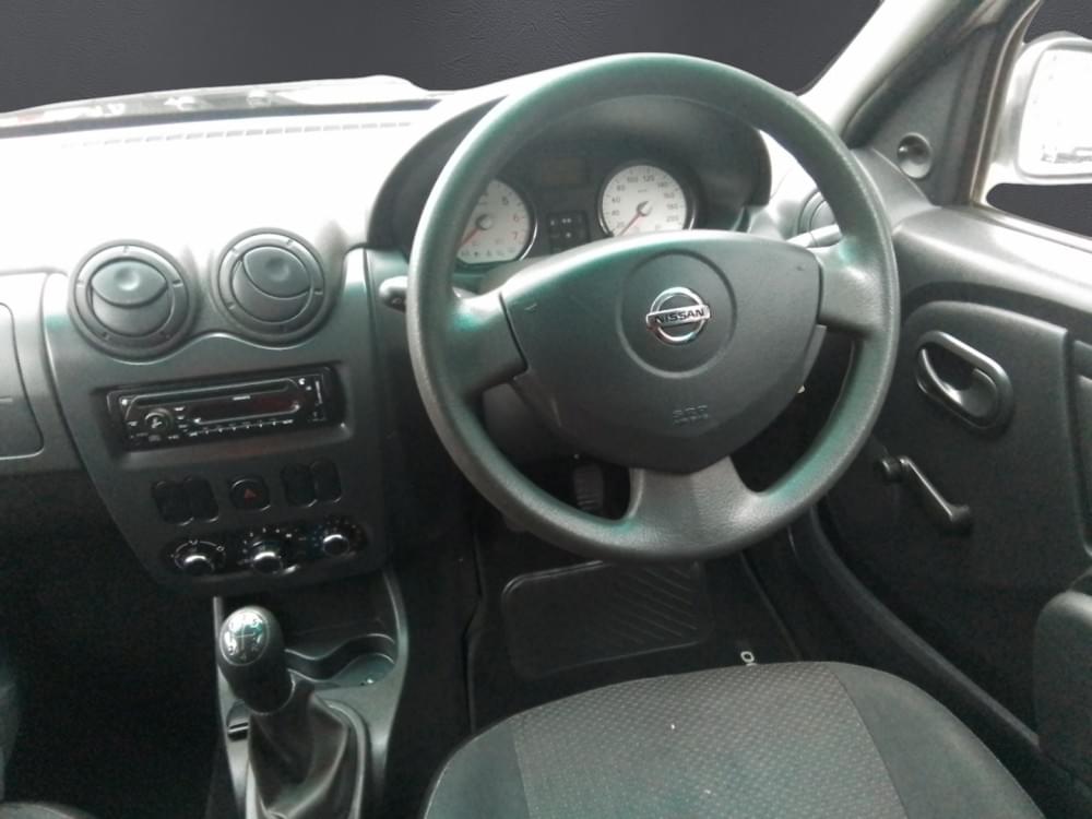 Nissan Np200 1.6 8V Ac Safety Pack