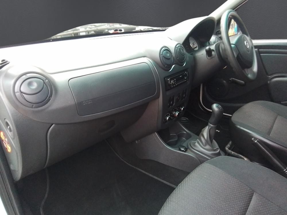 Nissan Np200 1.6 8V Ac Safety Pack