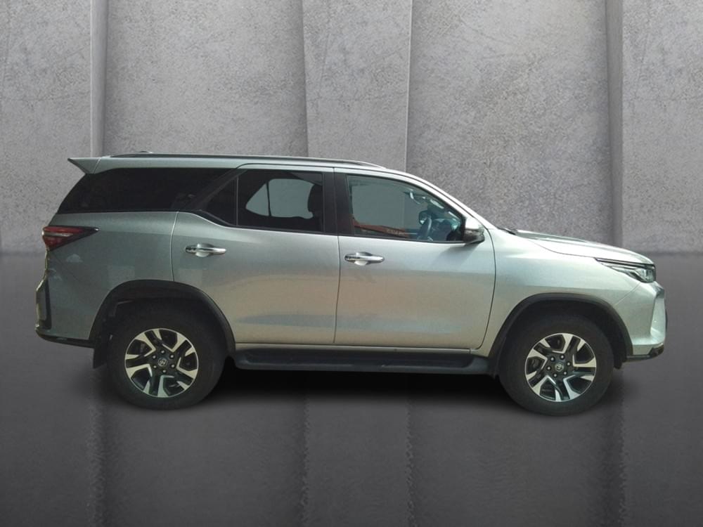 Toyota Fortuner 2.4 Gd-6 At