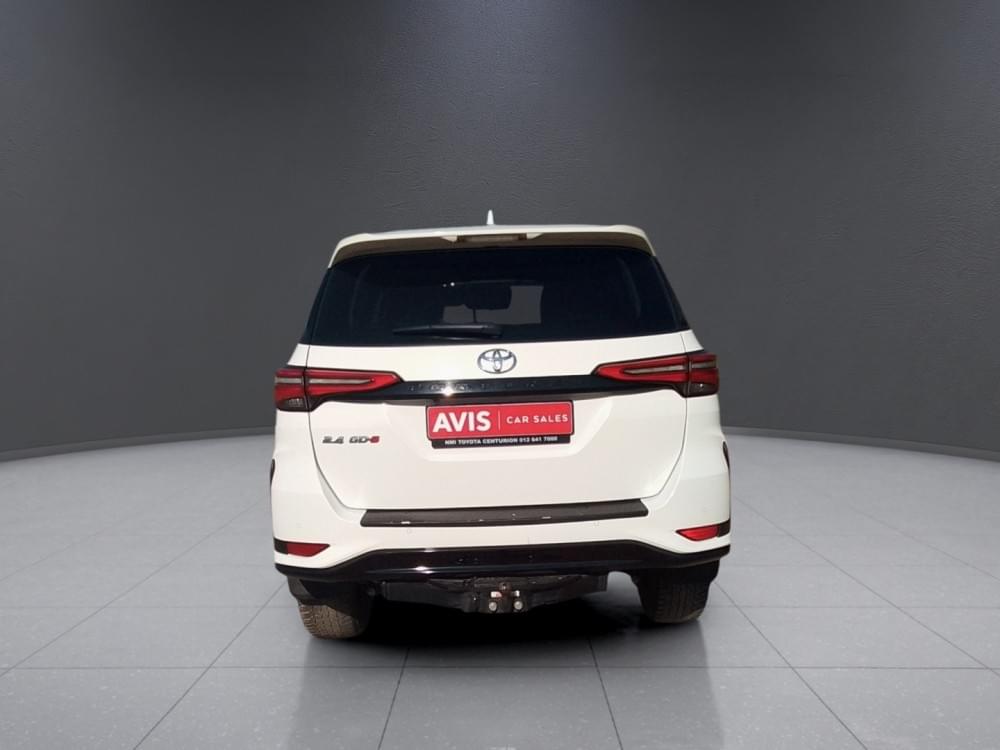 Toyota Fortuner 2.4 Gd-6 Rb 6At
