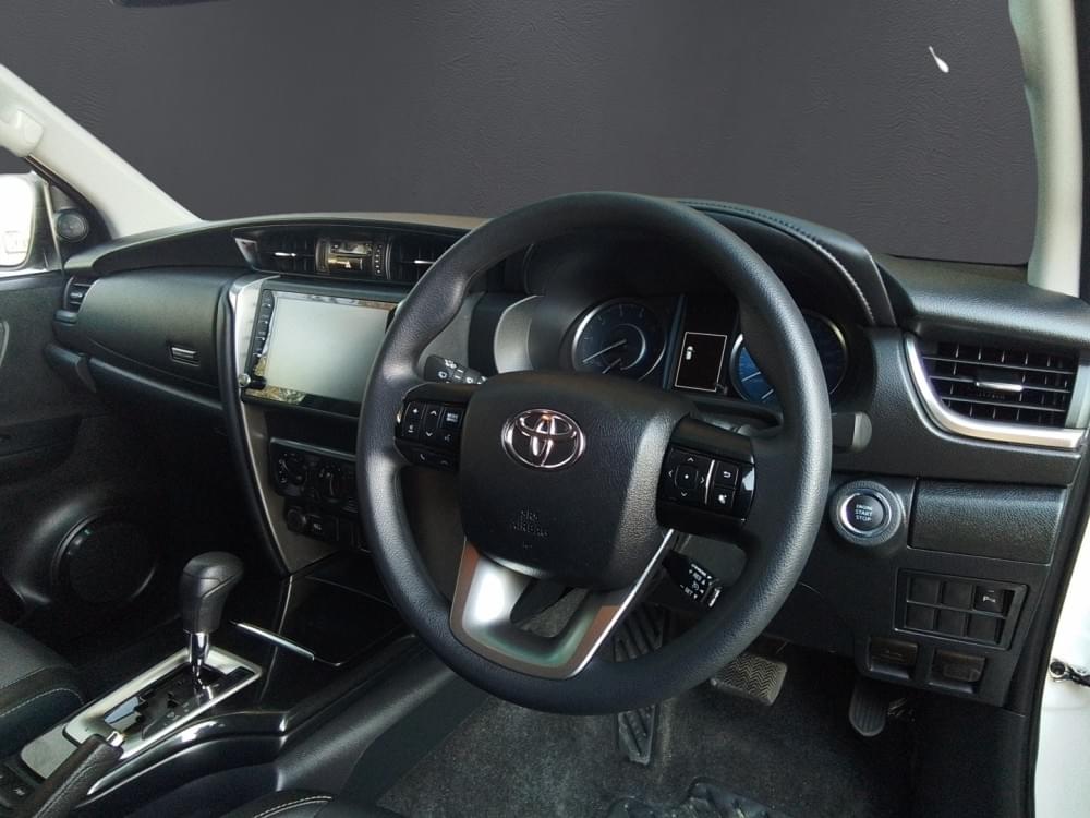 Toyota Fortuner 2.4 Gd-6 Rb 6At