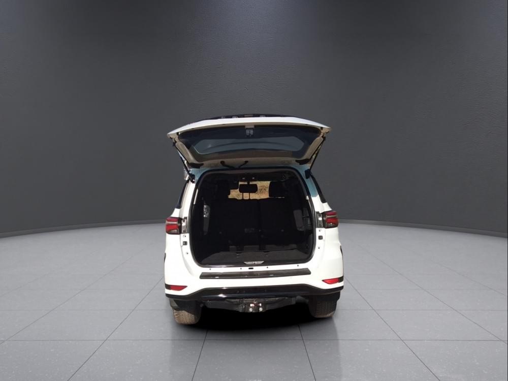 Toyota Fortuner 2.4 Gd-6 Rb 6At