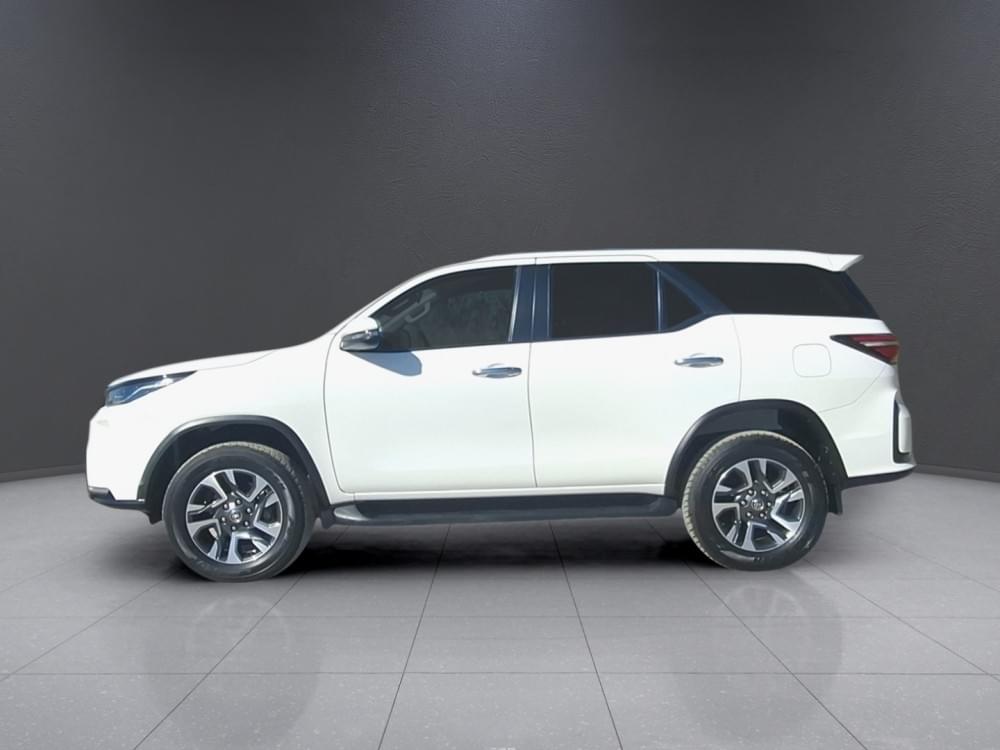 Toyota Fortuner 2.4 Gd-6 Rb 6At