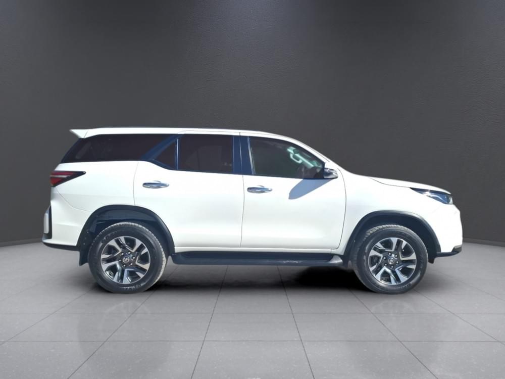 Toyota Fortuner 2.4 Gd-6 Rb 6At