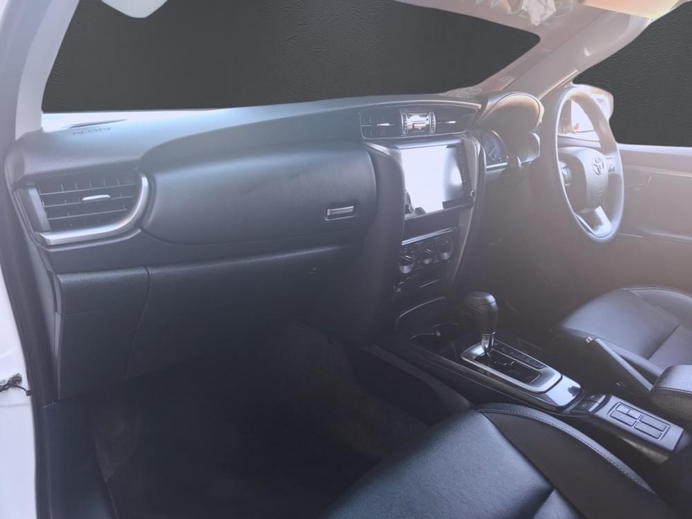 Toyota Fortuner 2.4 Gd-6 Rb 6At