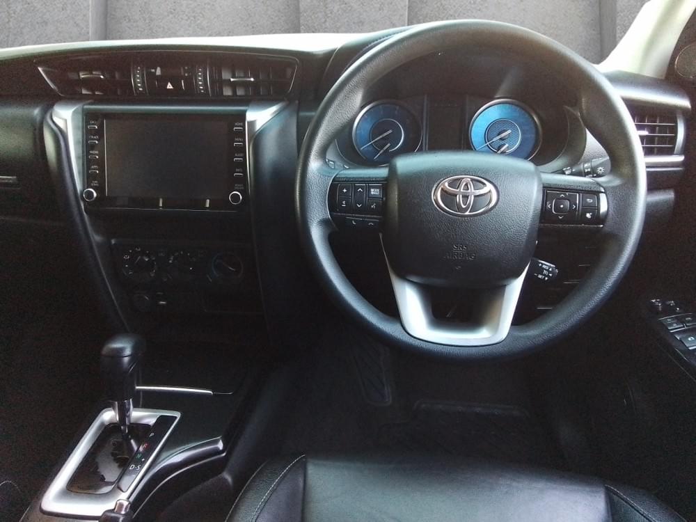 Toyota Fortuner 2.4 Gd-6 Rb At