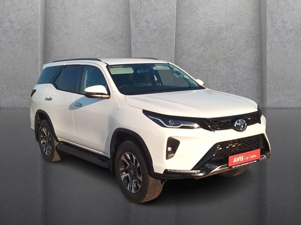 Toyota Fortuner 2.4 Gd-6 Rb At