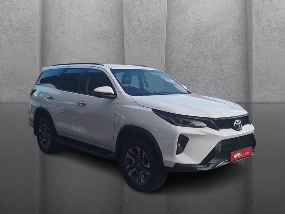 Toyota Fortuner 2.4 Gd-6 Rb At