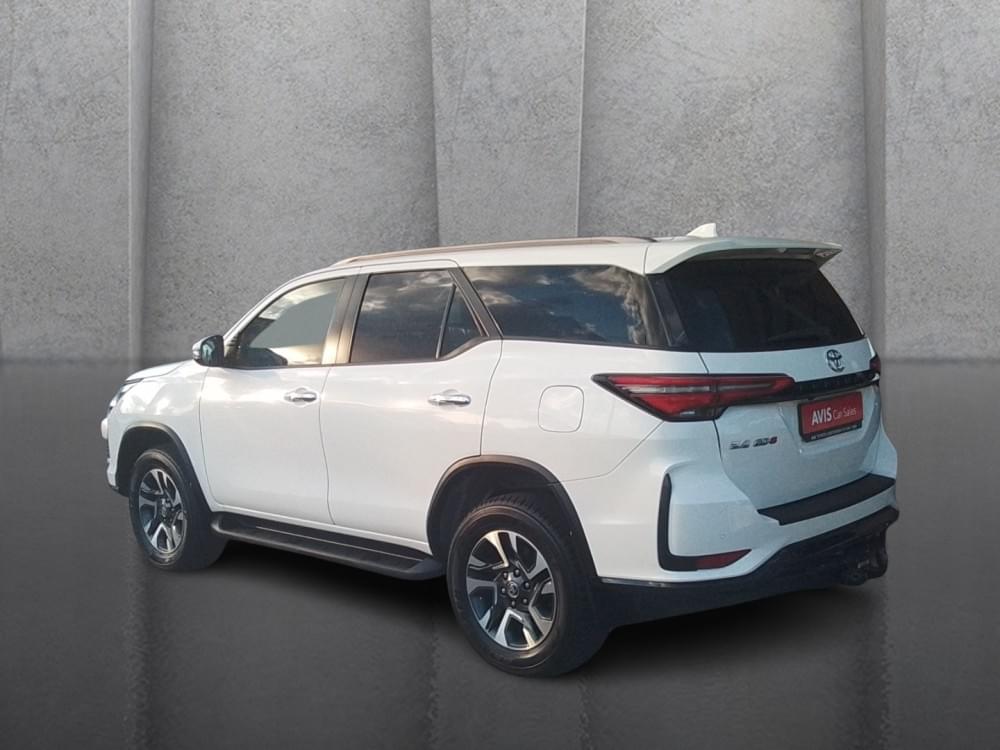 Toyota Fortuner 2.4 Gd-6 Rb At