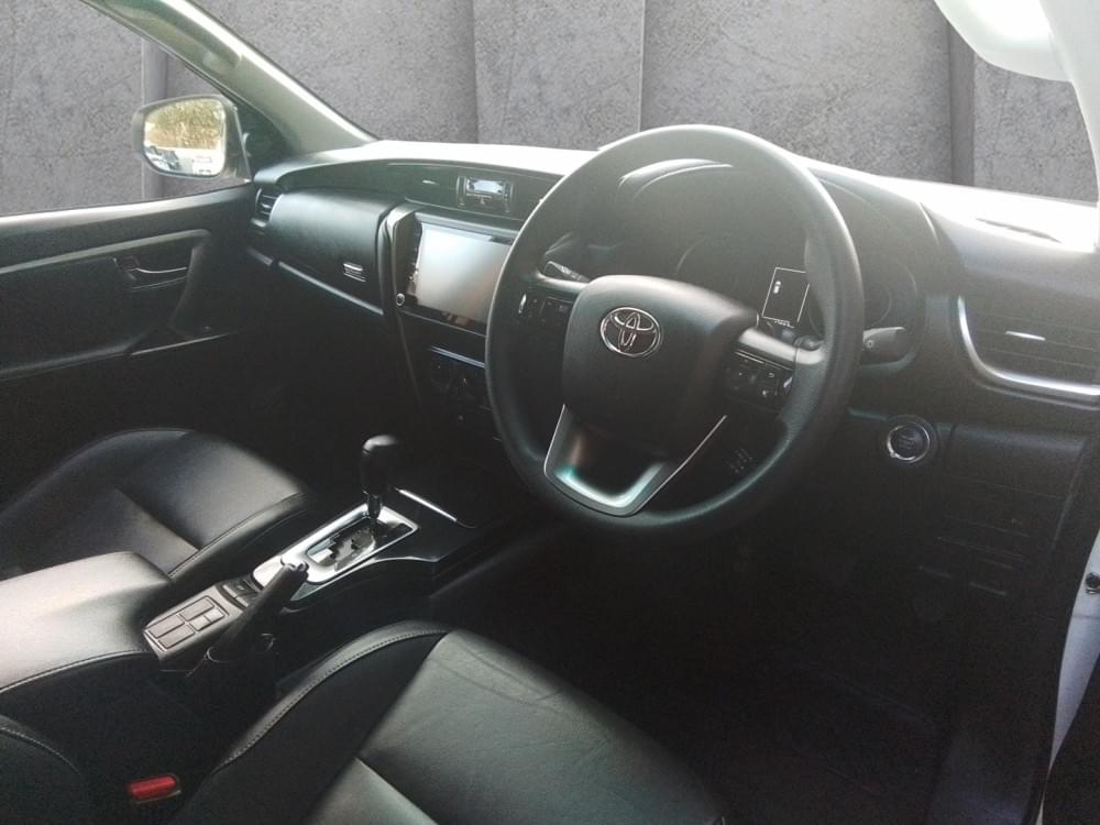 Toyota Fortuner 2.4 Gd-6 Rb At