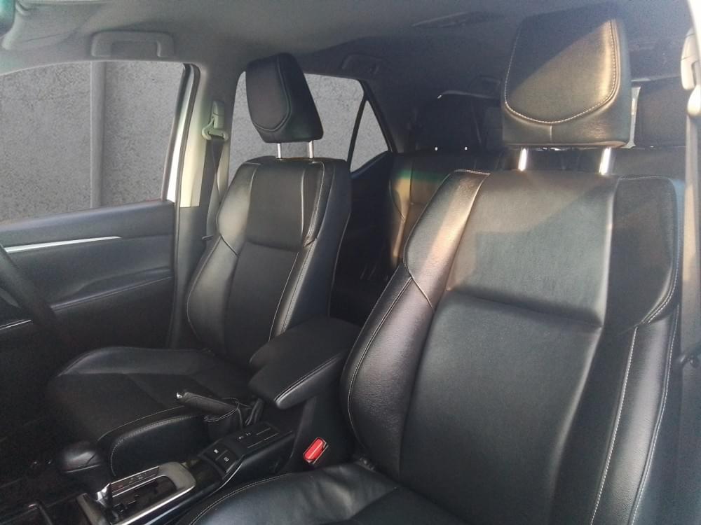 Toyota Fortuner 2.4 Gd-6 Rb At