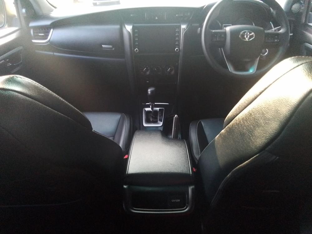 Toyota Fortuner 2.4 Gd-6 Rb At