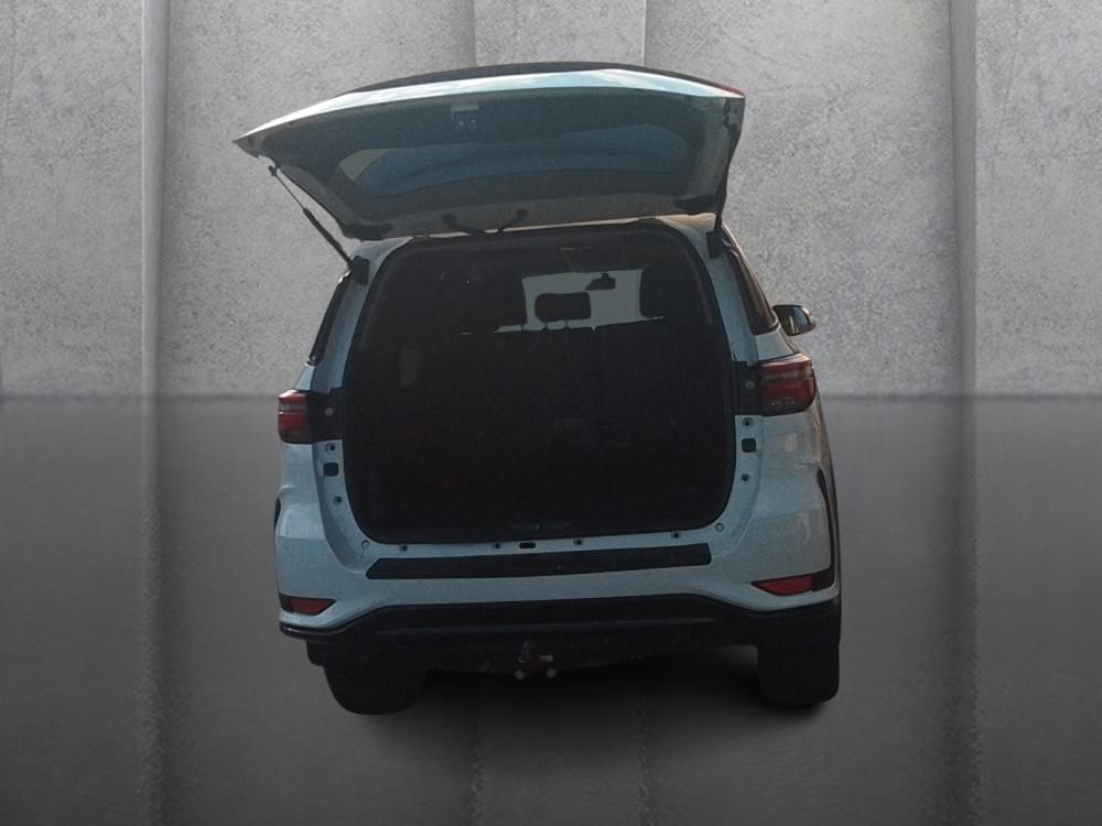 Toyota Fortuner 2.4 Gd-6 Rb At