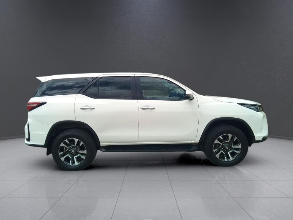 Toyota Fortuner 2.4 Gd-6 Rb 6At