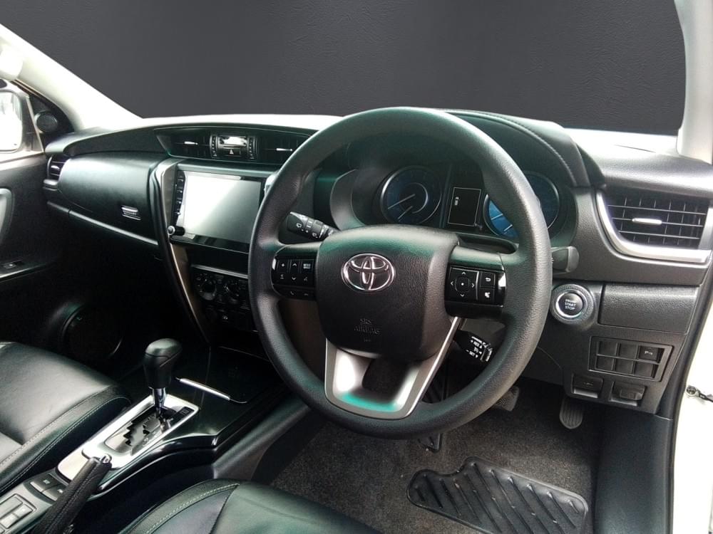 Toyota Fortuner 2.4 Gd-6 Rb 6At