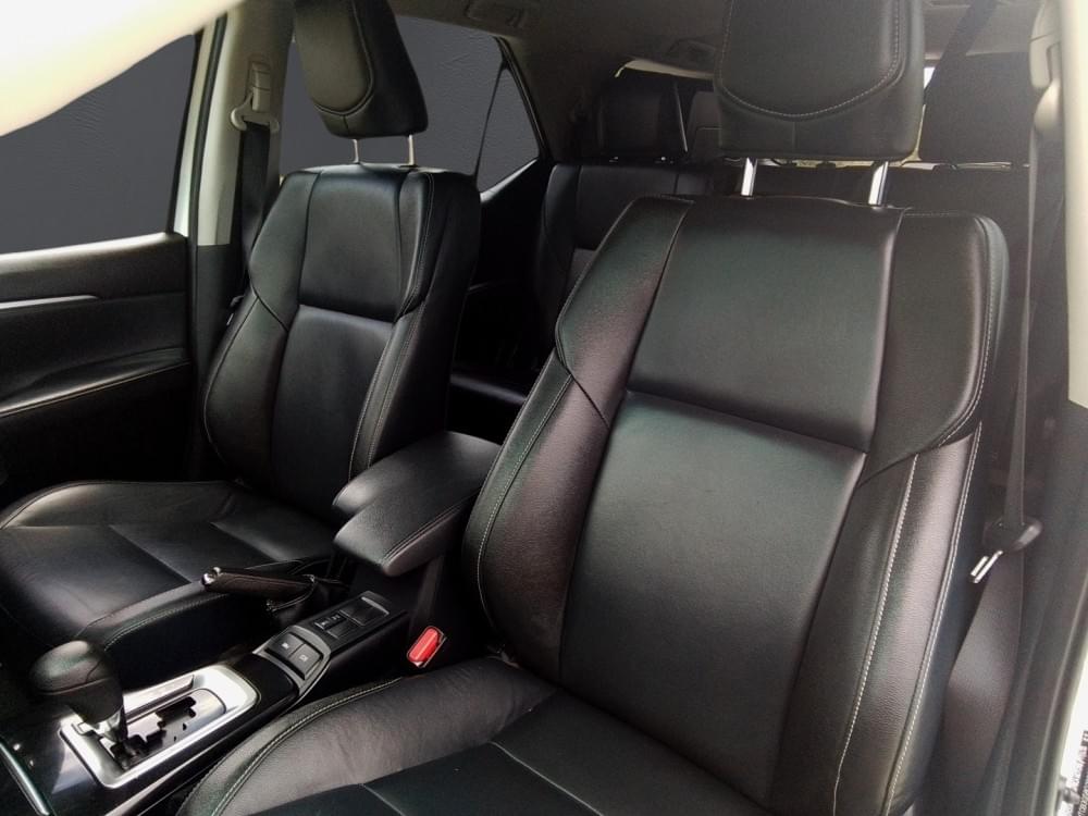 Toyota Fortuner 2.4 Gd-6 Rb 6At