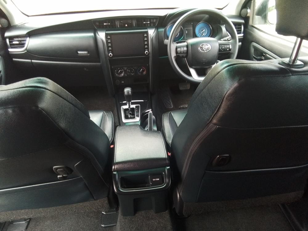 Toyota Fortuner 2.4 Gd-6 Rb 6At