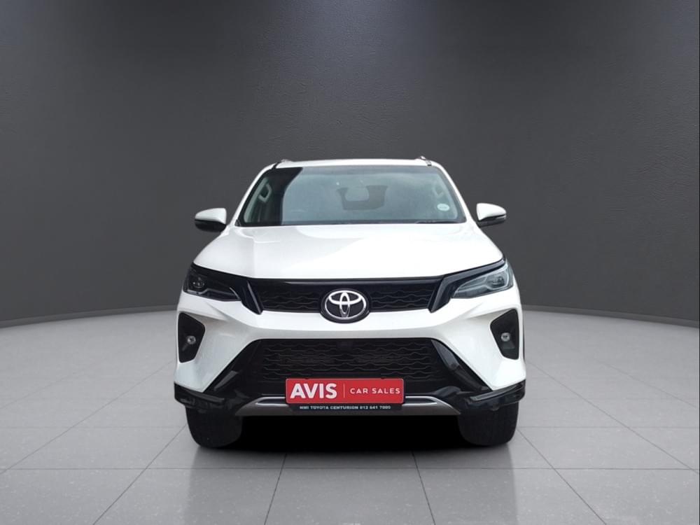 Toyota Fortuner 2.4 Gd-6 Rb At