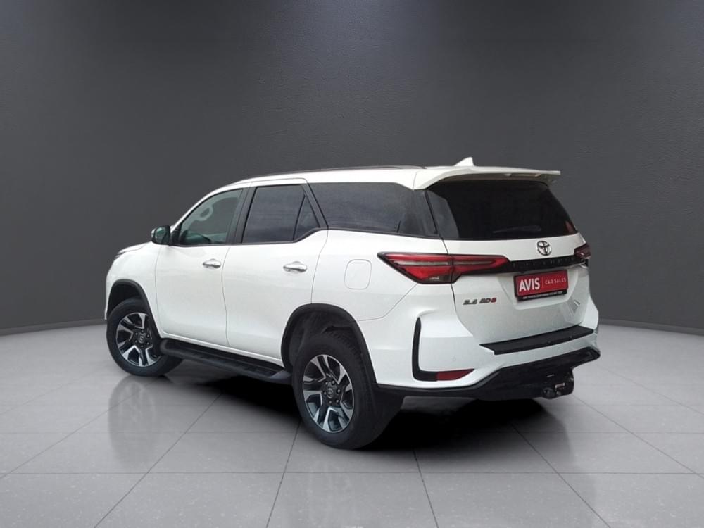 Toyota Fortuner 2.4 Gd-6 Rb At
